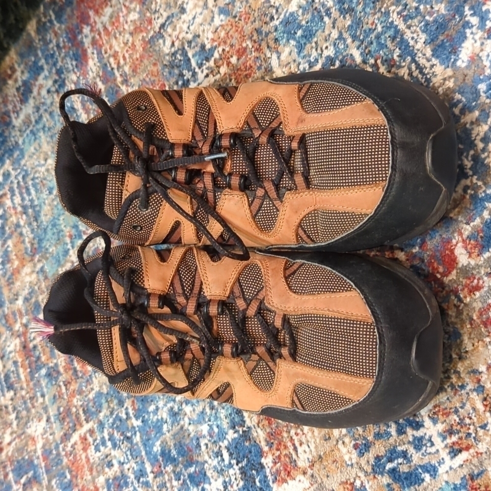 Apex V751 Sierra Trail Men's Hiker Shoe Size 12XW